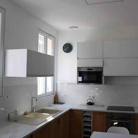 Maison Chaleureuse Avec Grande Terrasse * Nîmes